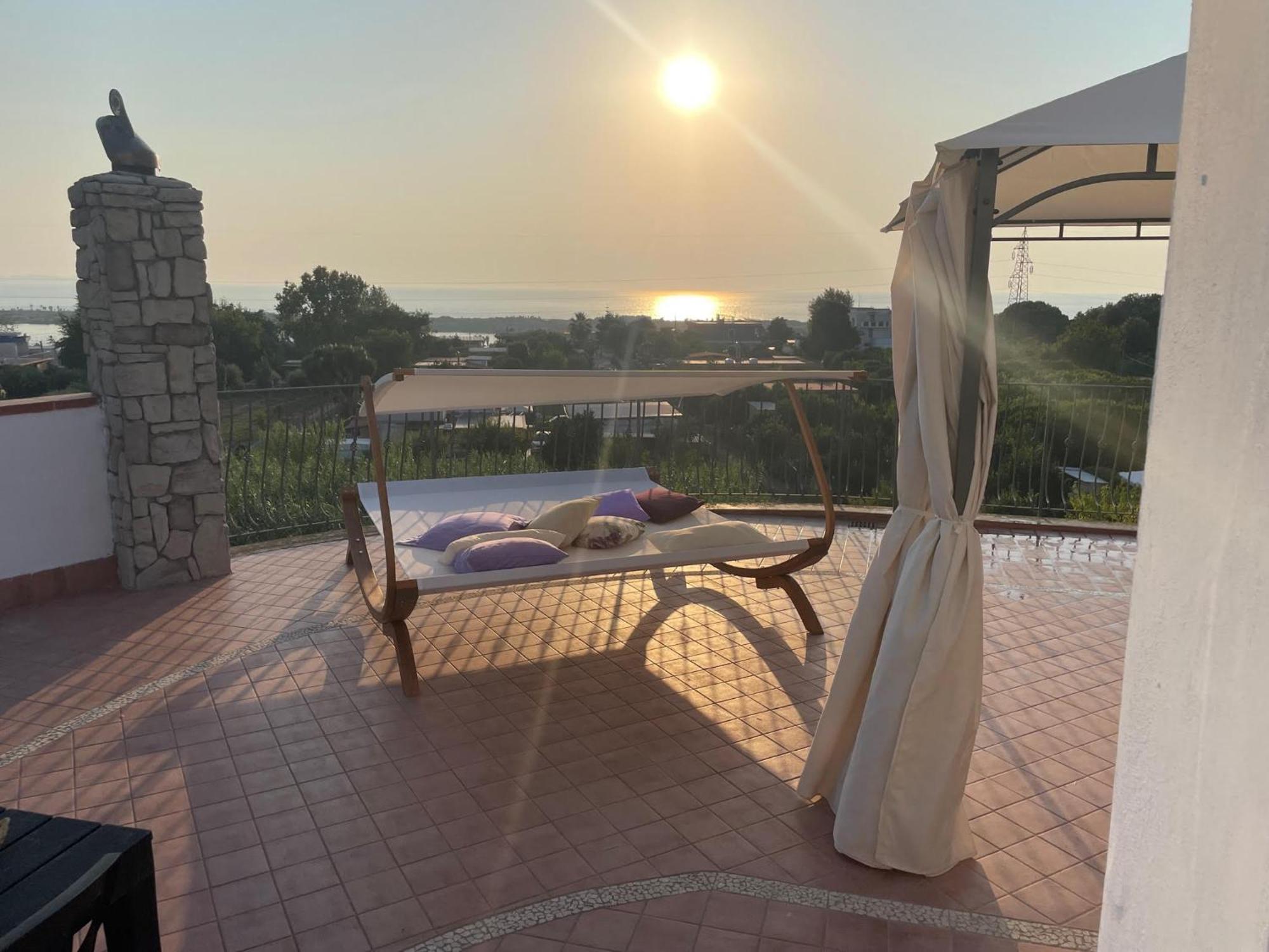 Domus Parva - Villa Con Bio-Piscina, Spa Privata E Appartamenti Panoramici Bacoli Exterior foto