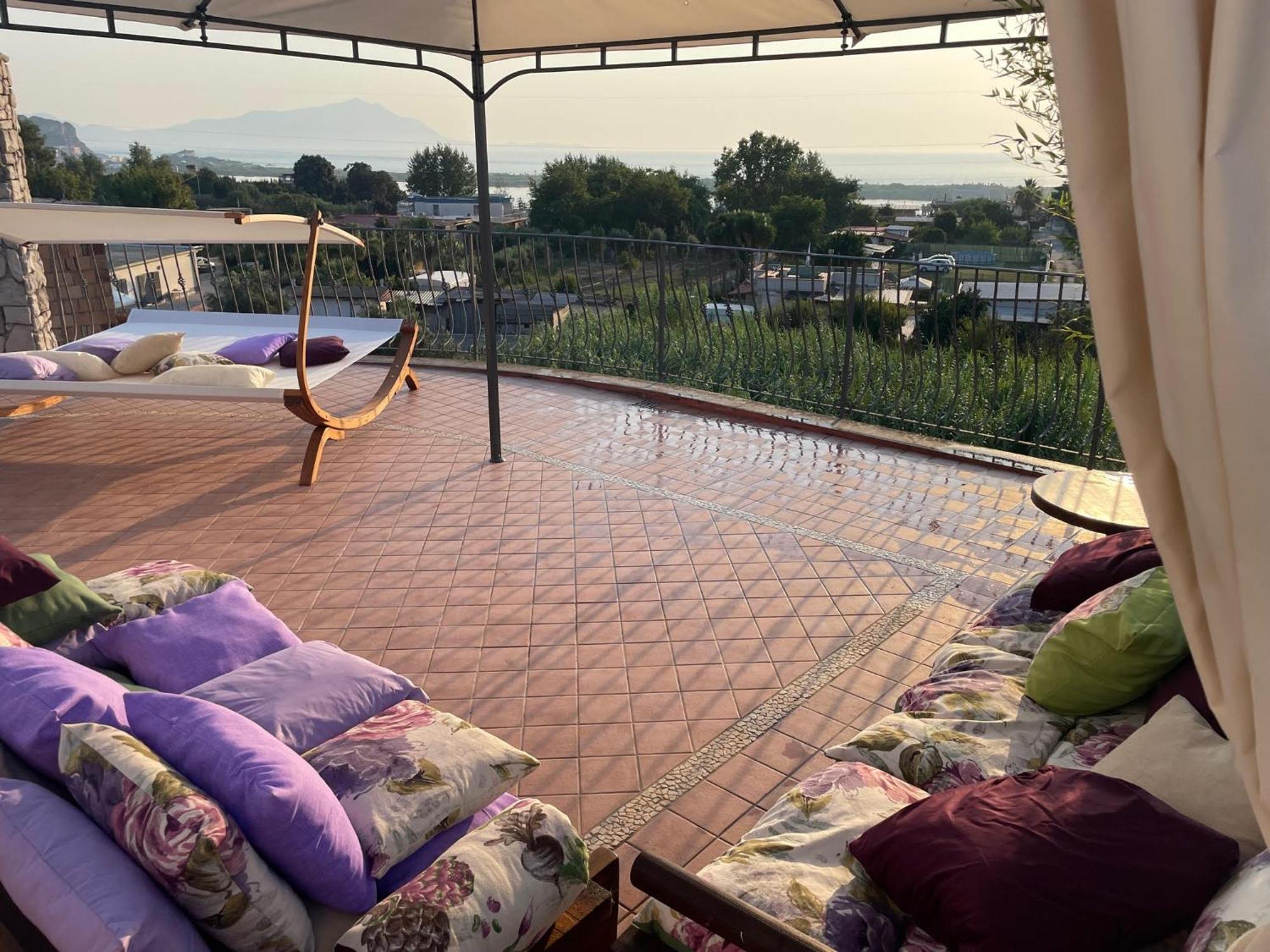 Domus Parva - Villa Con Bio-Piscina, Spa Privata E Appartamenti Panoramici Bacoli Exterior foto