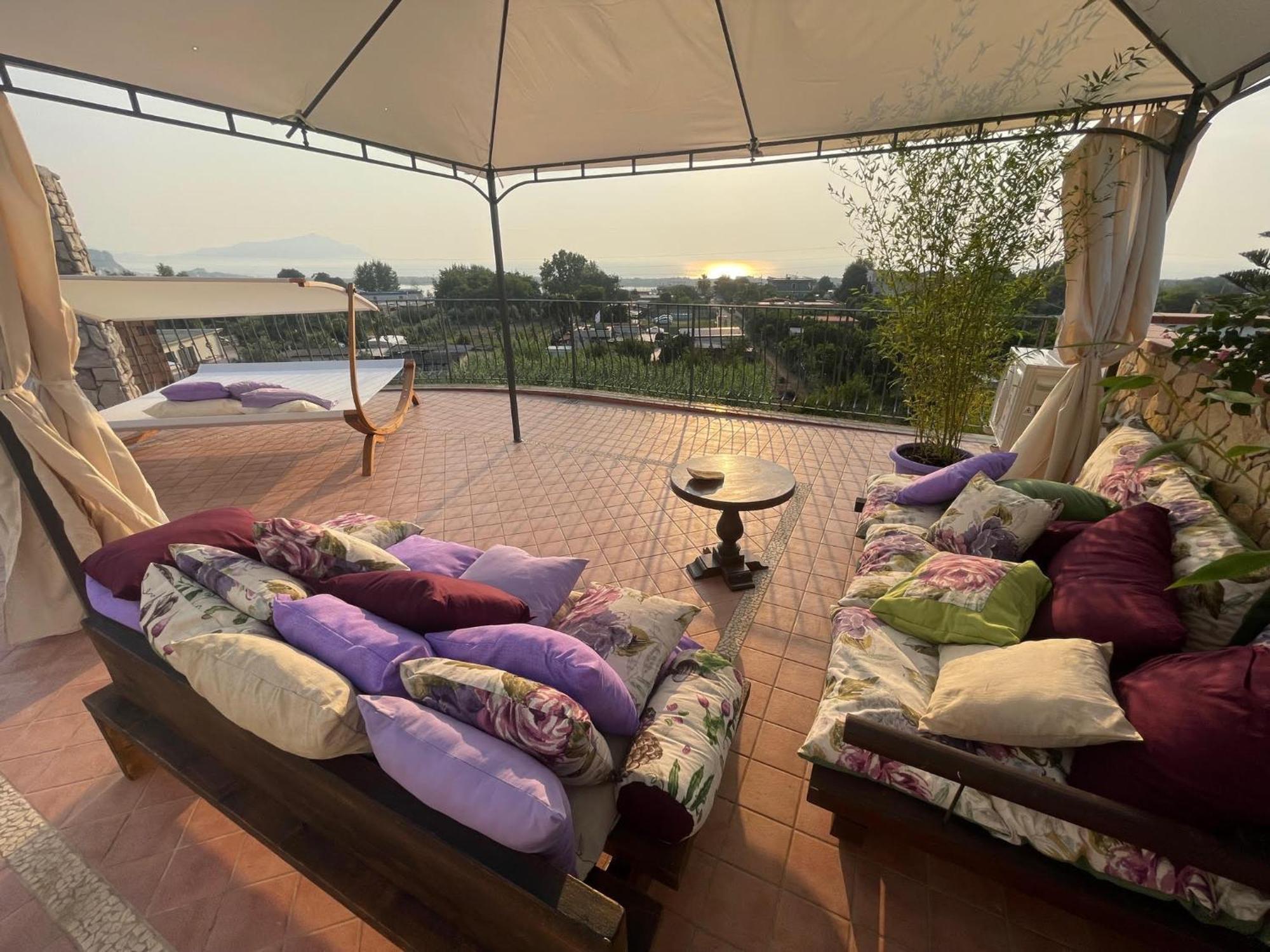 Domus Parva - Villa Con Bio-Piscina, Spa Privata E Appartamenti Panoramici Bacoli Exterior foto